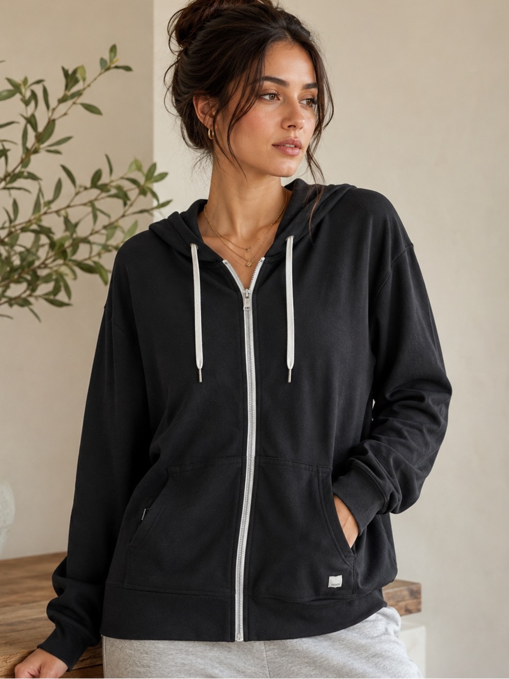 Vuori Women’s Black Zip Hoodie with White Drawstrings Size XL